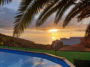 Candelaria's Mountain House (Pool & Sea Views)